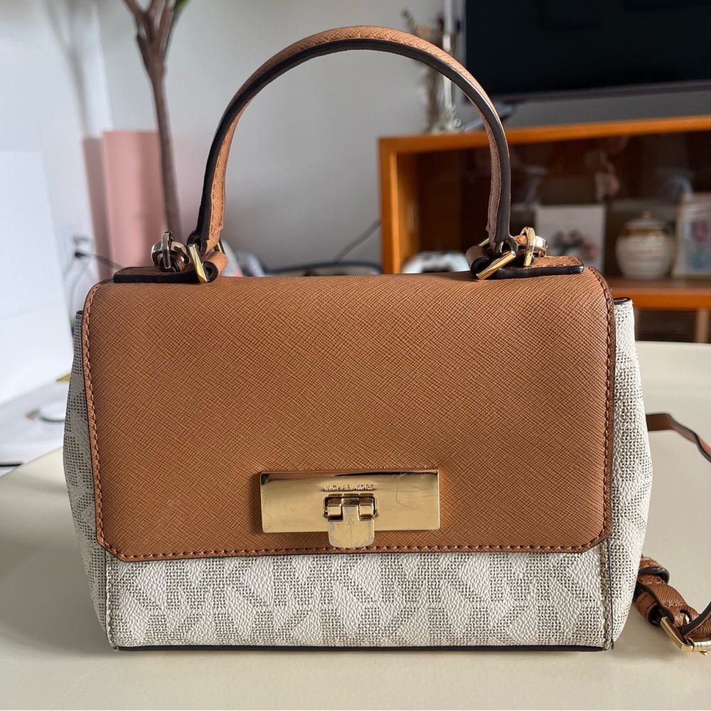 Michael Kors Callie Saffiano Leather X-Small Crossbody - Vanilla/ Acorn